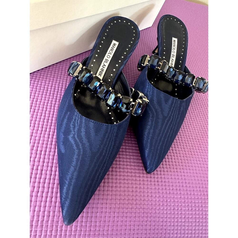 New $1045 Manolo Blahnik Humibamu 50 Blue Moire Crystal Mule Heels Size 36.5